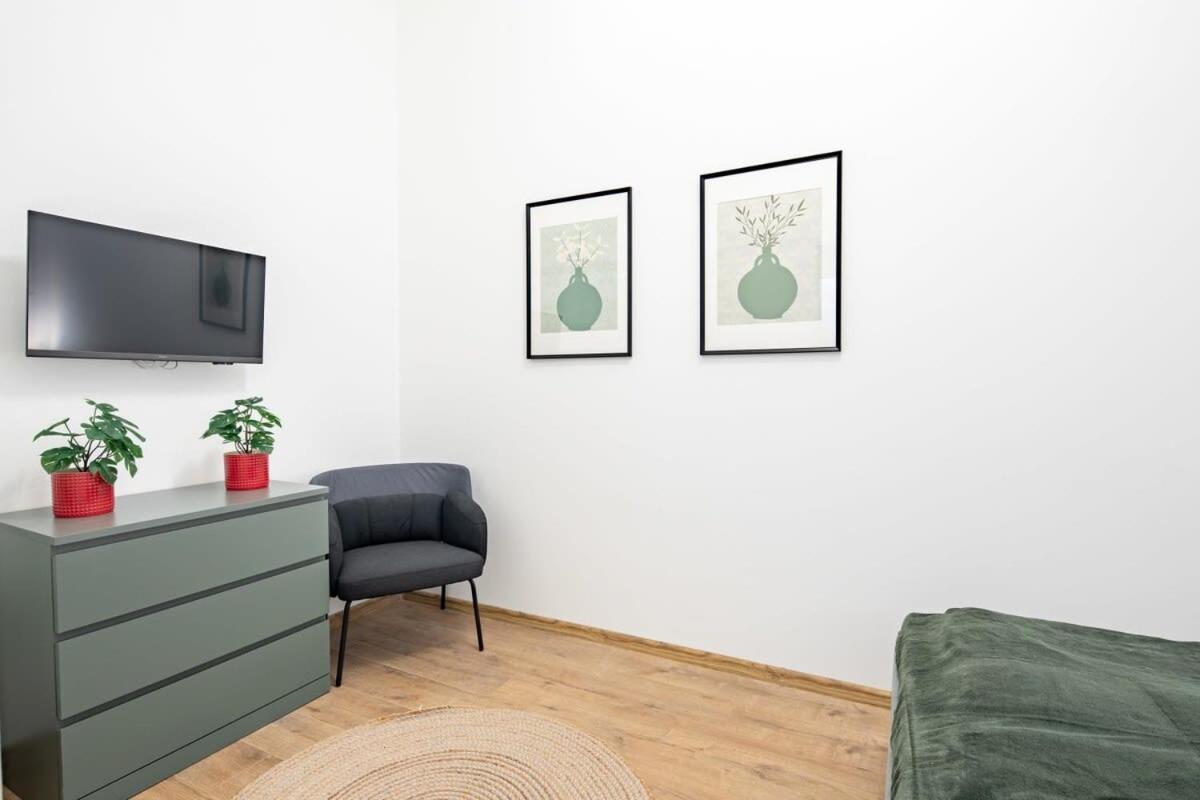 Central - New - Comfy Ac Studio Budapest Eksteriør bilde